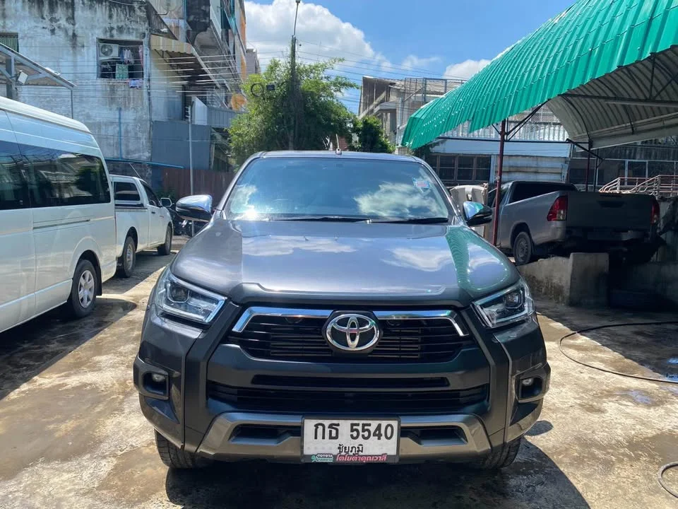 2022 Toyota Hilux VIII 3