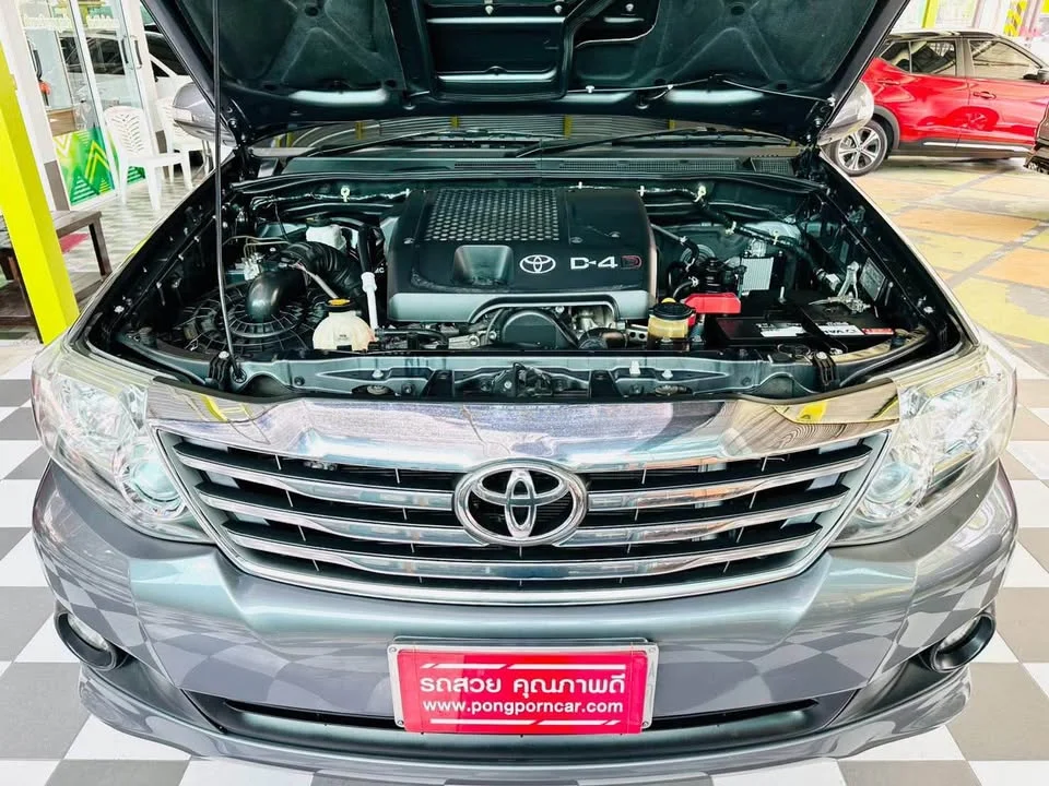2012 Toyota Fortuner I 3