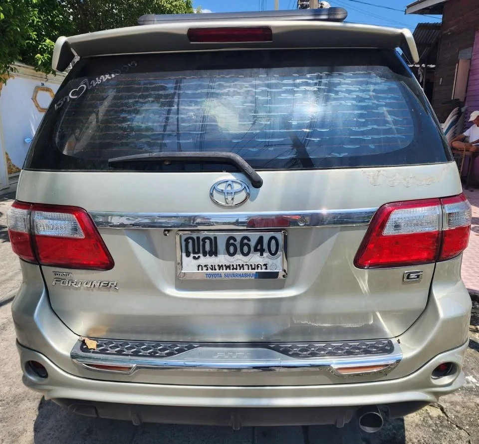 2011 Toyota Fortuner I 2
