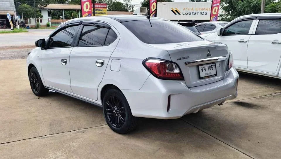 2023 Mitsubishi Attrage VI 3