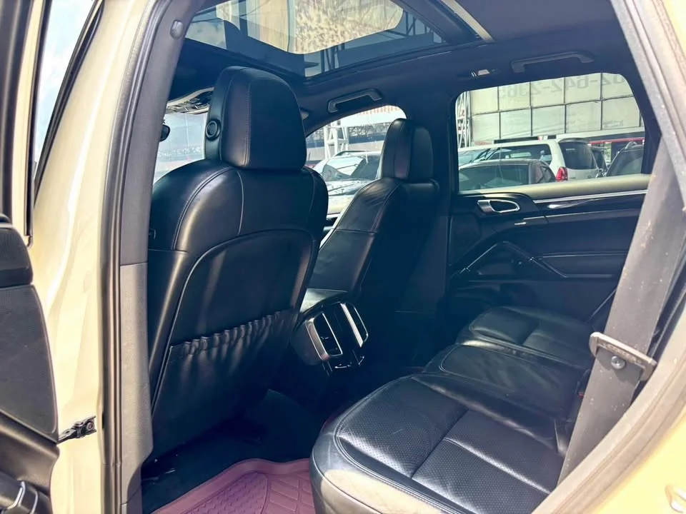 2011 Porsche Cayenne II 3