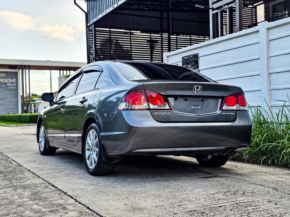 2011 Honda Civic VIII 3