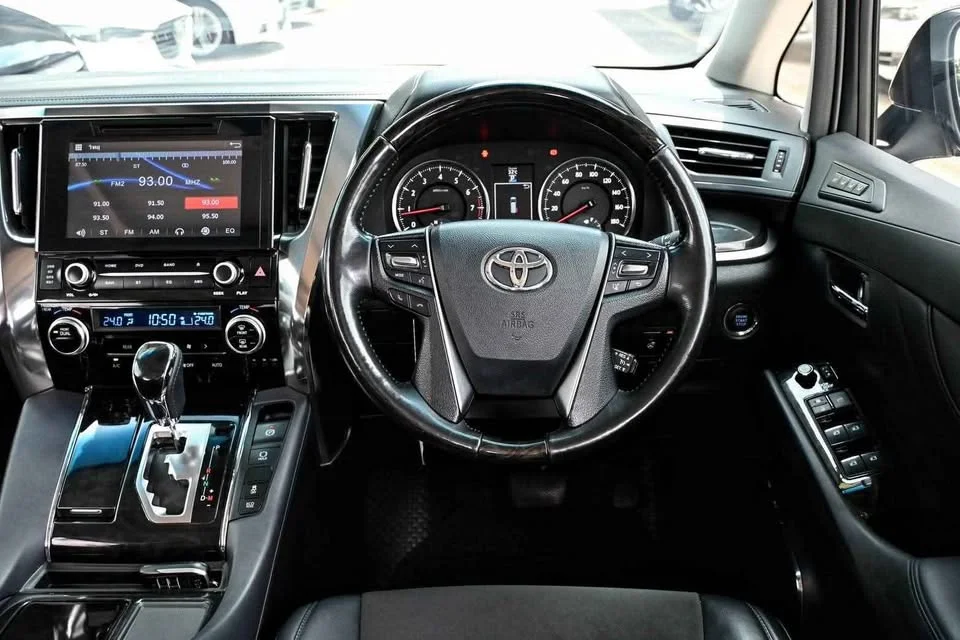 2017 Toyota Alphard, Vellfire III (AH30) 3