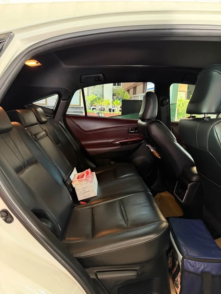 2014 Toyota Harrier III 2