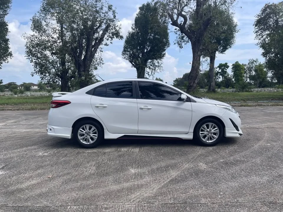 2018 Toyota Yaris ATIV III 3