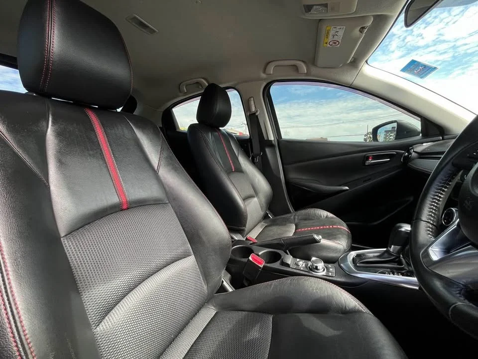 2015 Mazda 2 III 2