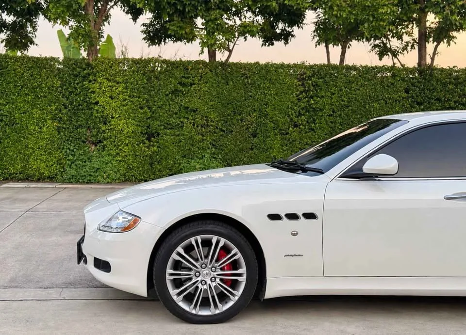 2010 Maserati Quattroporte V 3