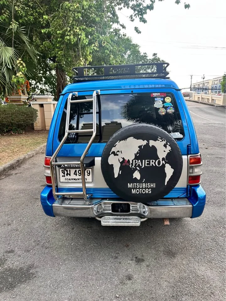 1998 Mitsubishi Pajero II 2