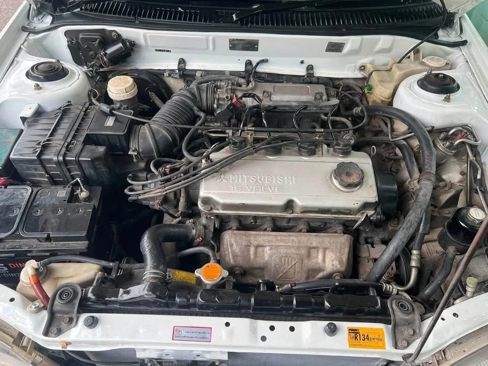 1995 Mitsubishi Colt III 3