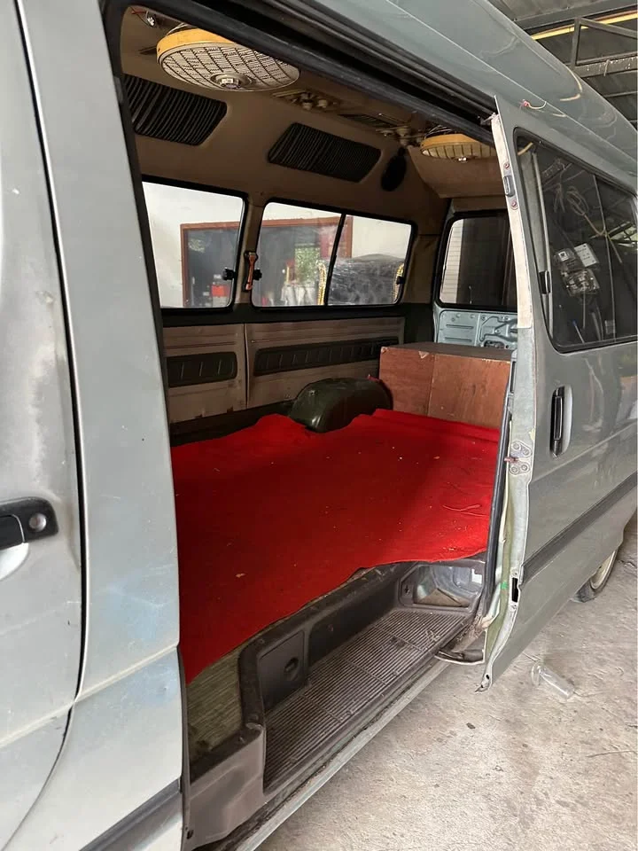 2005 Toyota Commuter IV (H100) 3