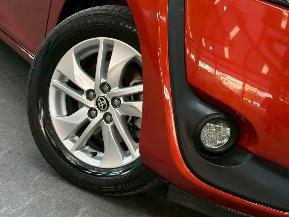 2017 Toyota Sienta II 3