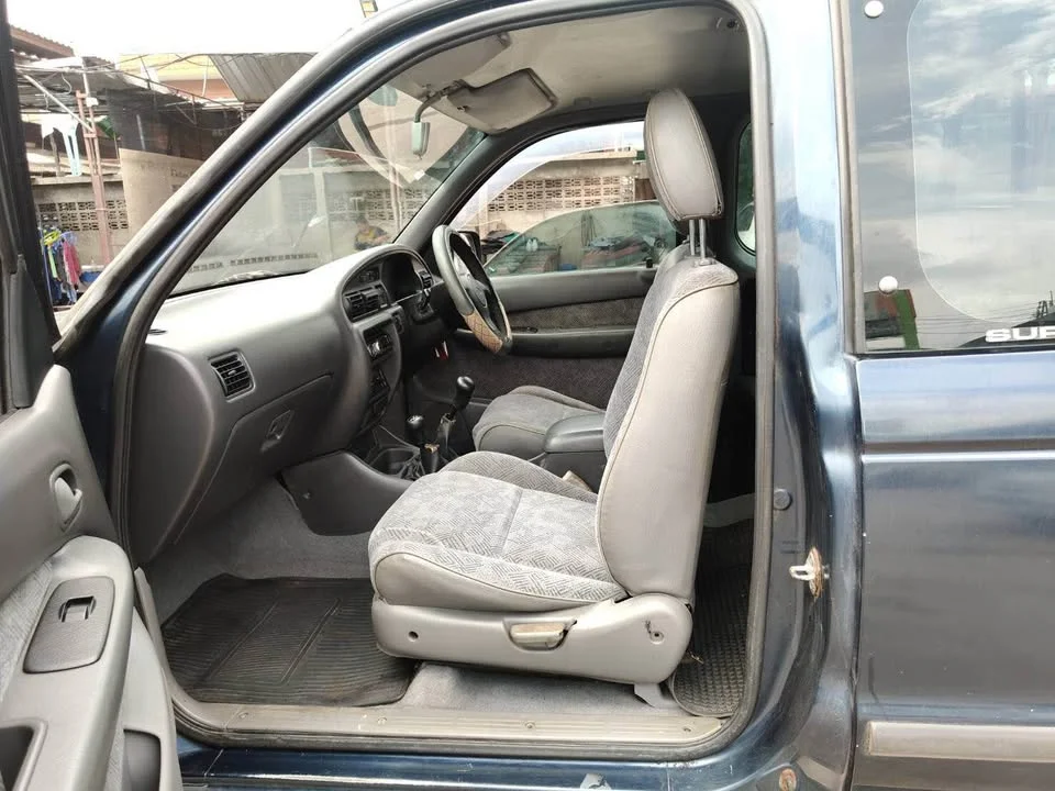 2002 Mazda 2500 Fighter V 3