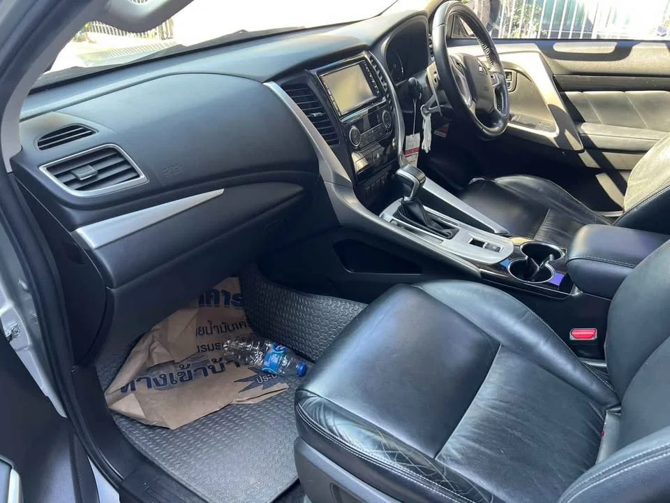 2016 Mitsubishi Pajero Sport III 2