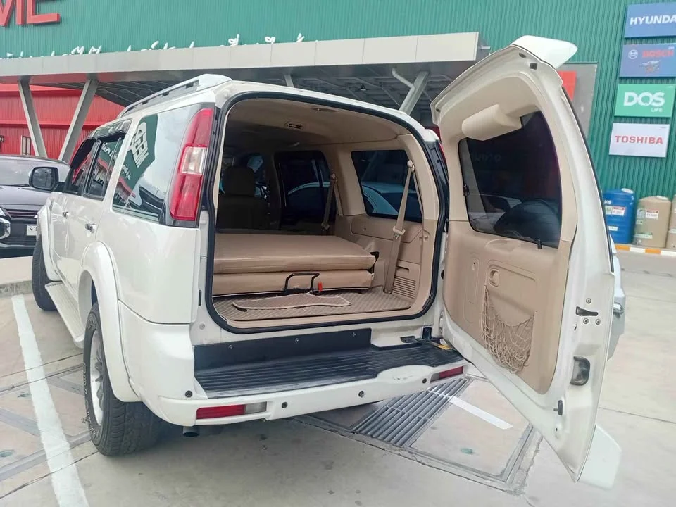2010 Ford Everest I 2