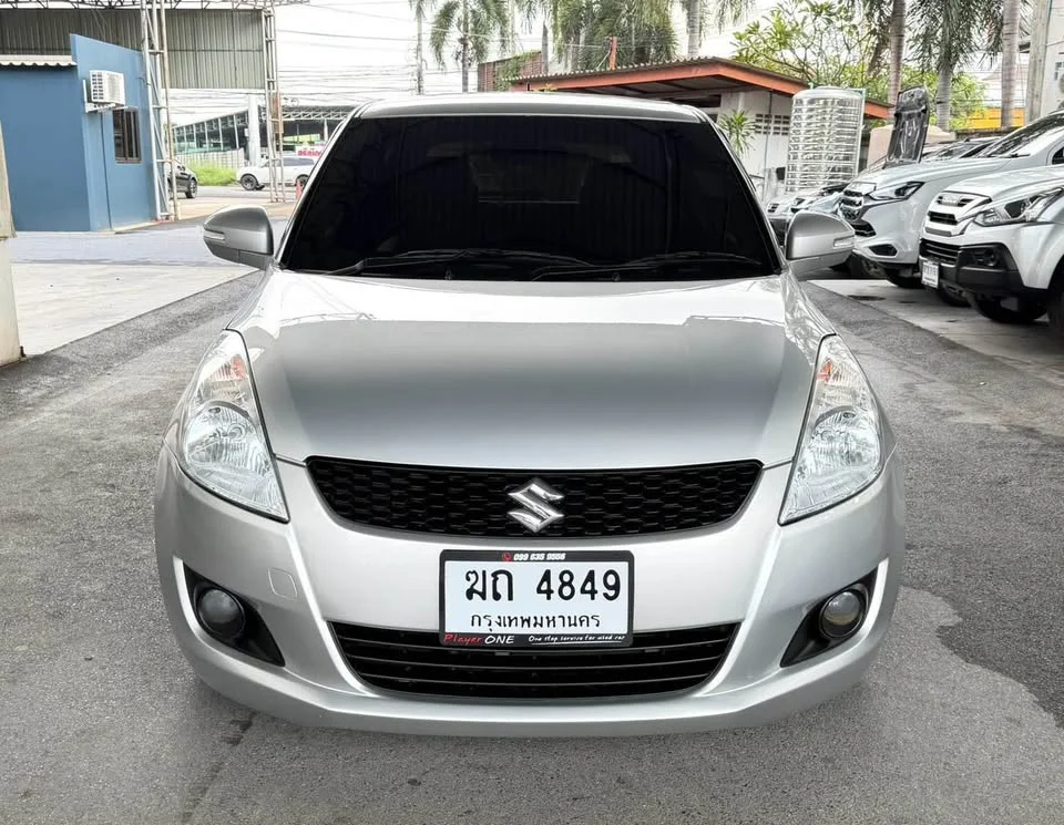 2012 Suzuki Swift II 3
