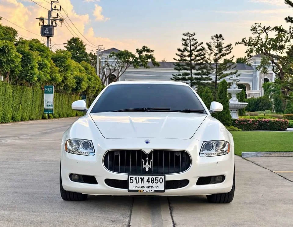 2010 Maserati Quattroporte V 2