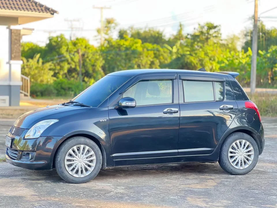 2011 Suzuki Swift I 3