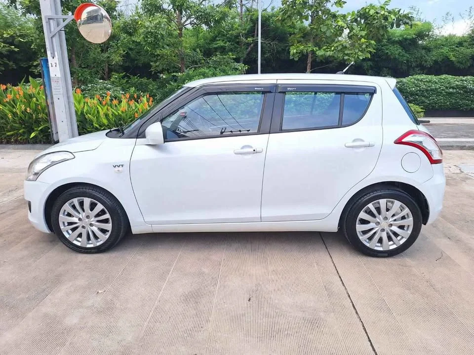 2014 Suzuki Swift II 3