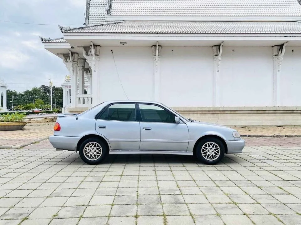 2000 Toyota Corolla Altis VIII (E110) 2