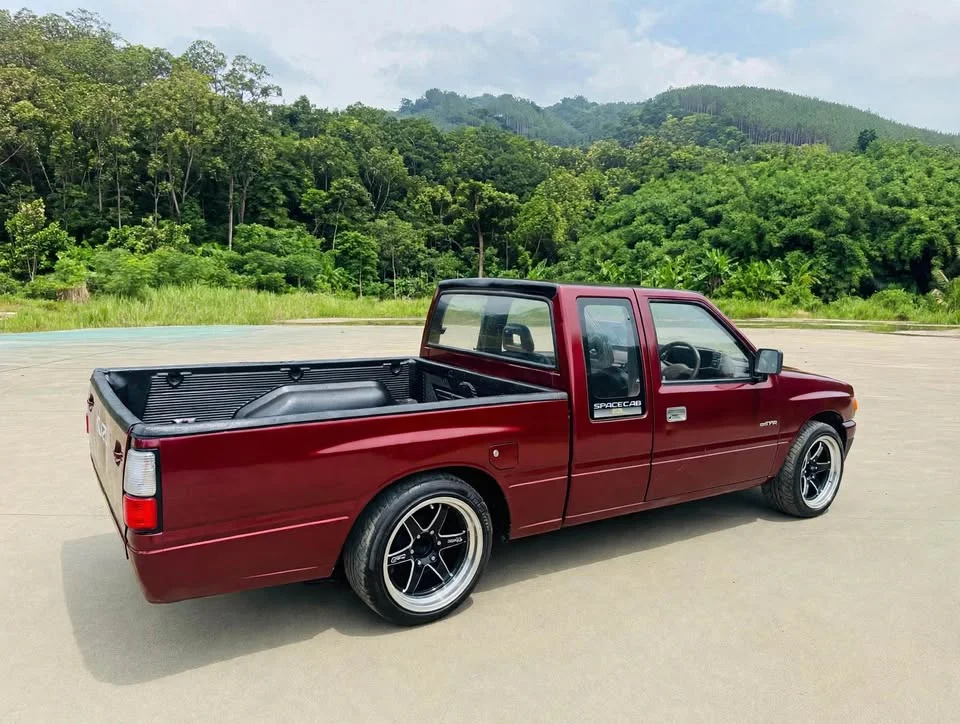 1994 Isuzu TFR III 3