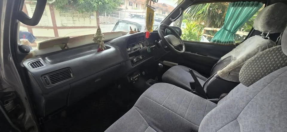 2000 Toyota Commuter IV (H100) 3