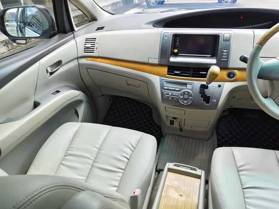 2010 Toyota Estima III 3