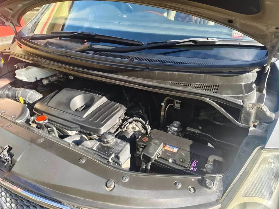 2012 Hyundai H-1 II 2