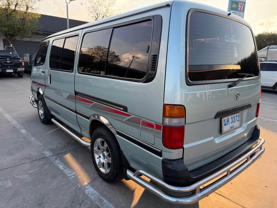 2002 Toyota Commuter IV (H100) 2