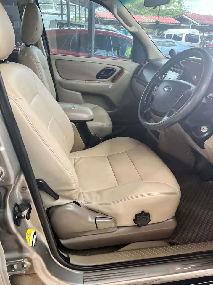 2003 Ford Escape I 3