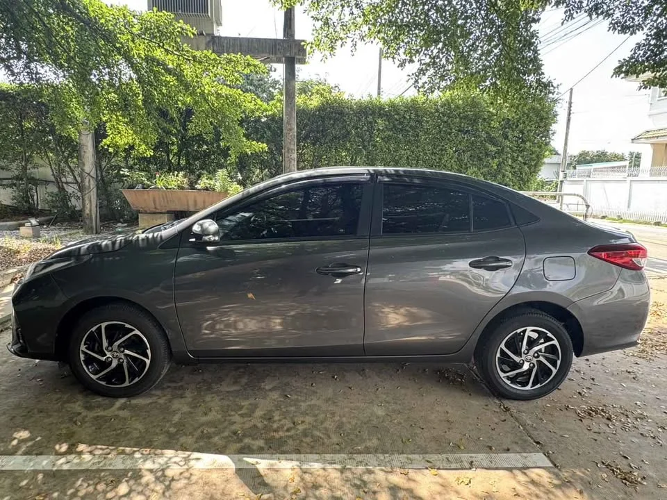 2020 Toyota Yaris ATIV III 3