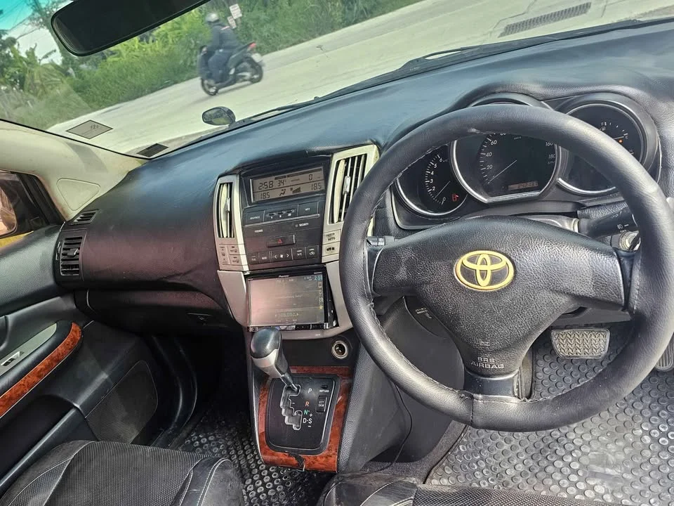 2009 Toyota Harrier II 2