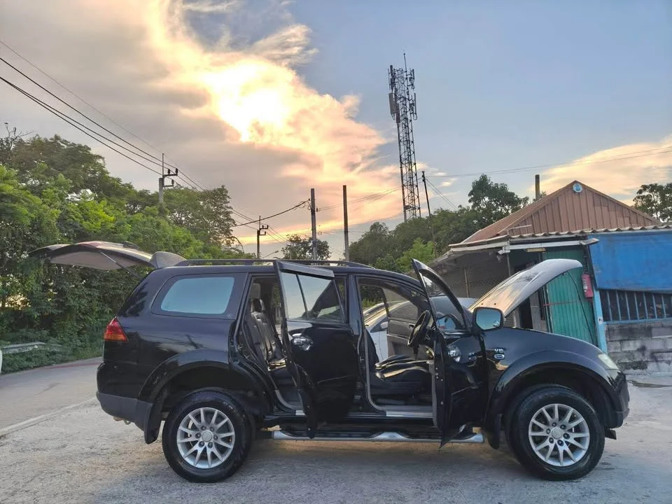 2013 Mitsubishi Pajero Sport II 3