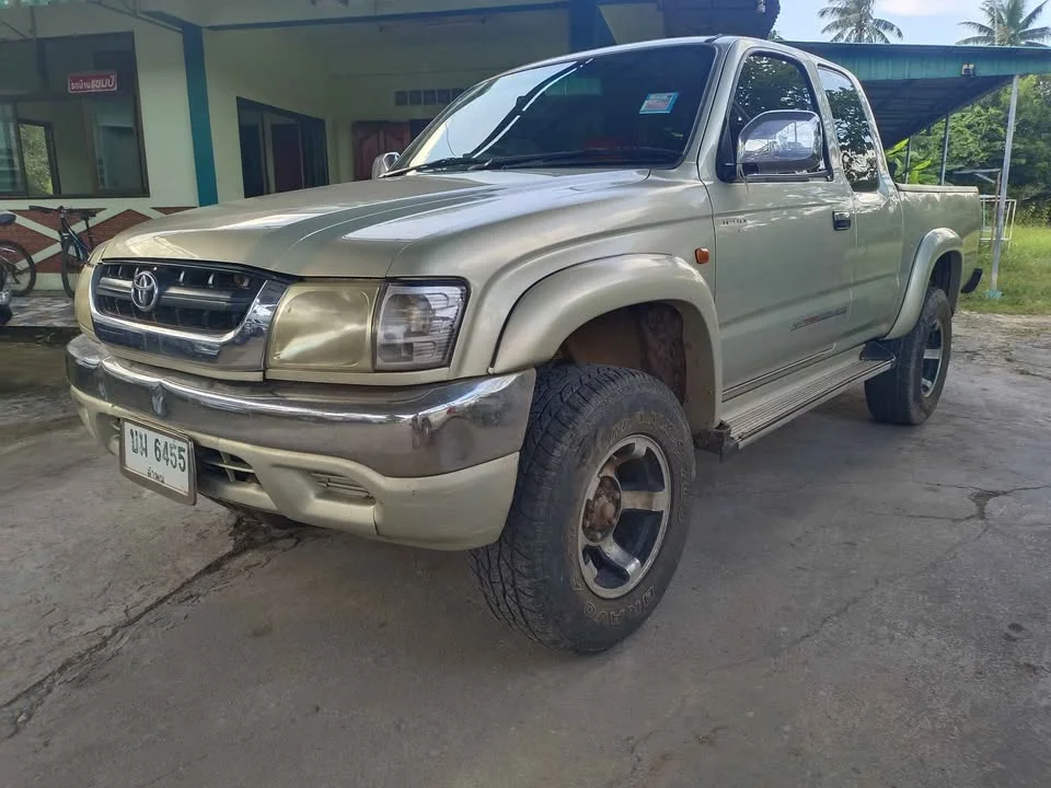 2004 Toyota Hilux Tiger VI 2