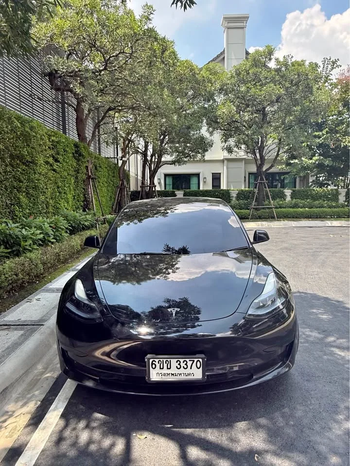Tesla Model 3 2