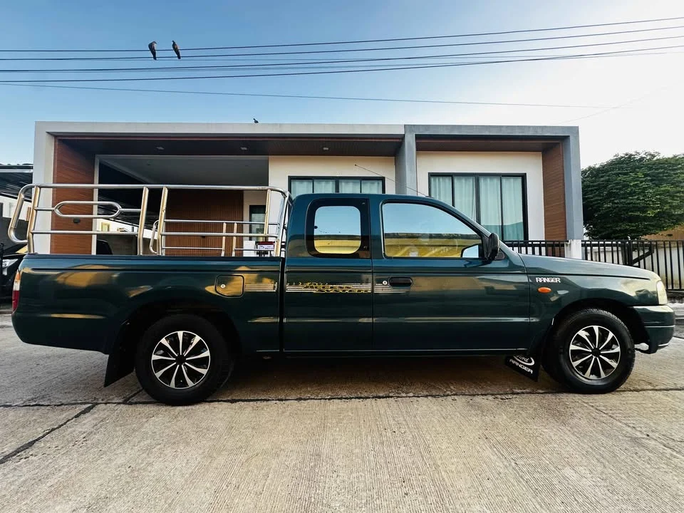 2004 Ford Ranger I 3