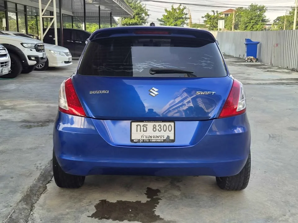 2013 Suzuki Swift II 3