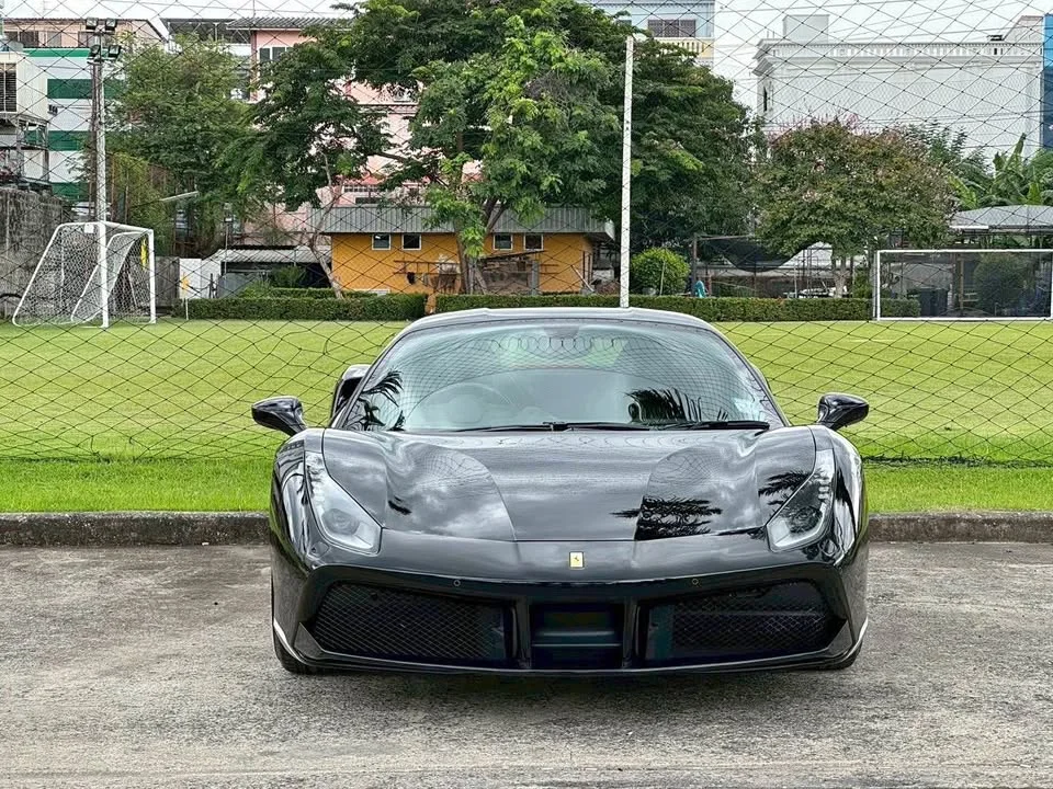 2018 Ferrari 488 2