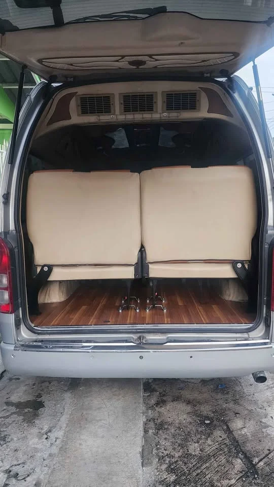 2009 Toyota Commuter V (H200) 3
