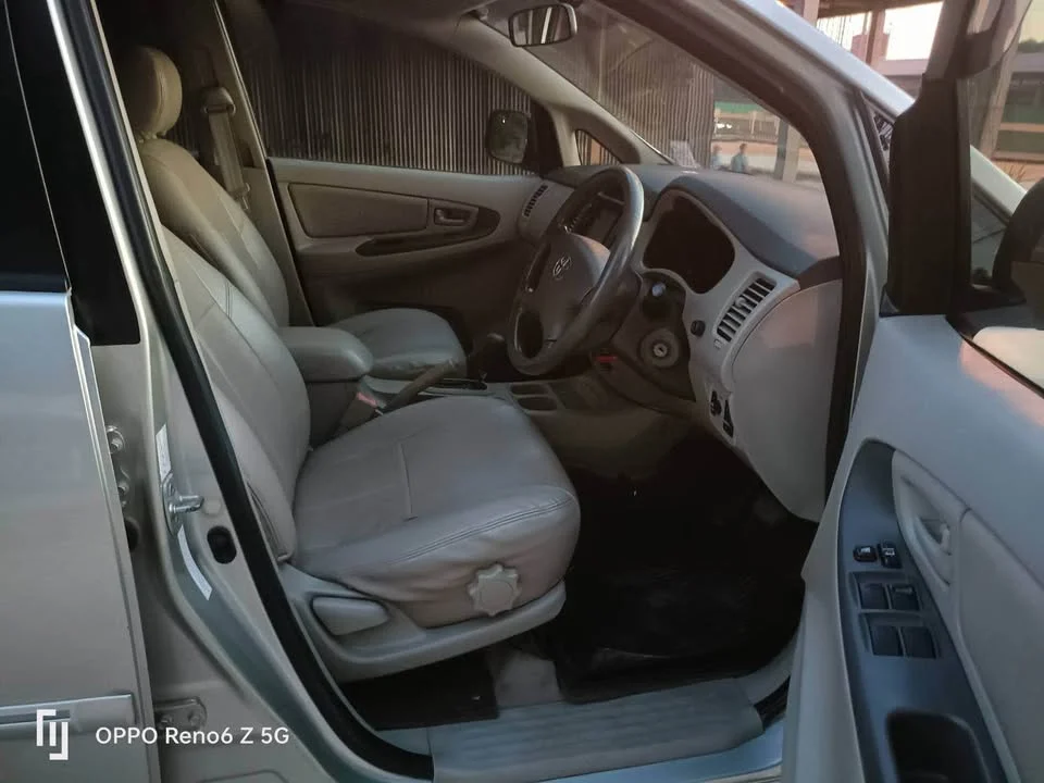 2009 Toyota Innova I 2