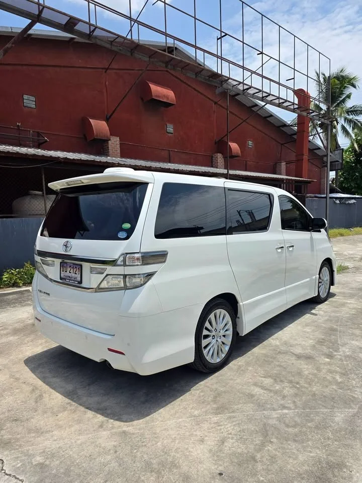 2013 Toyota Alphard, Vellfire II (AH20) 3