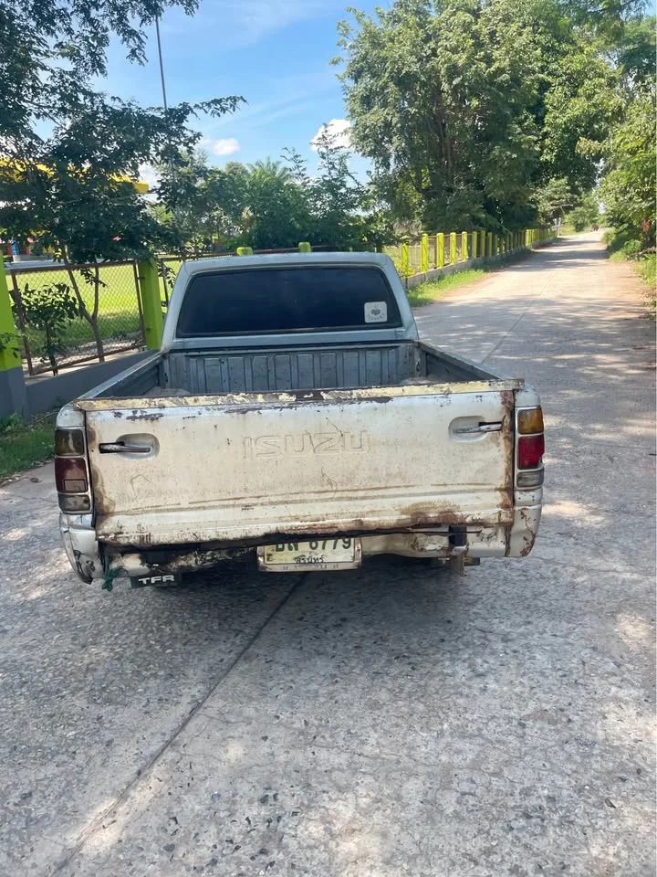 1994 Isuzu TFR III 2