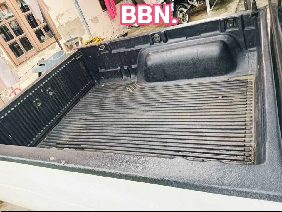 1990 Nissan Big M D21 2