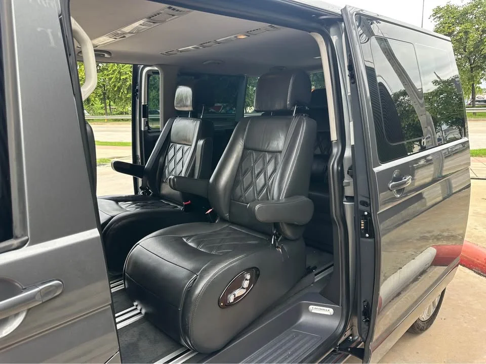 2013 Volkswagen Caravelle T5 2