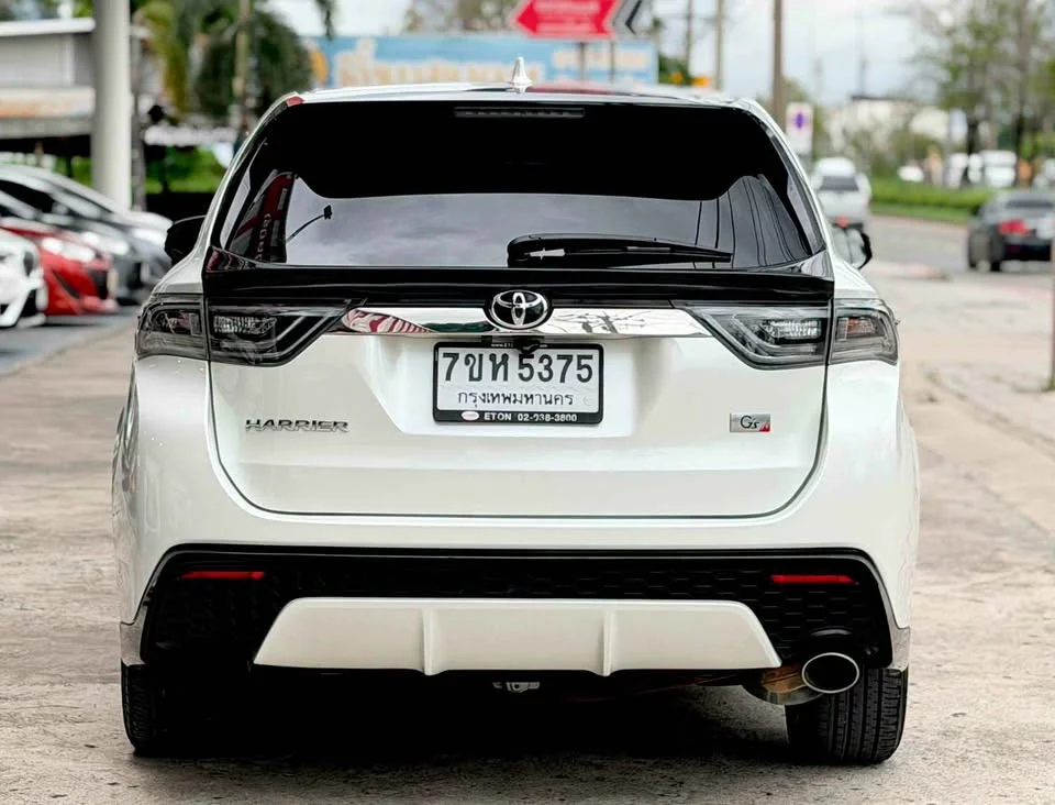 2015 Toyota Harrier III 2