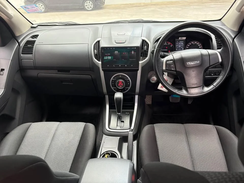 2015 Isuzu D-Max II (RT) 3