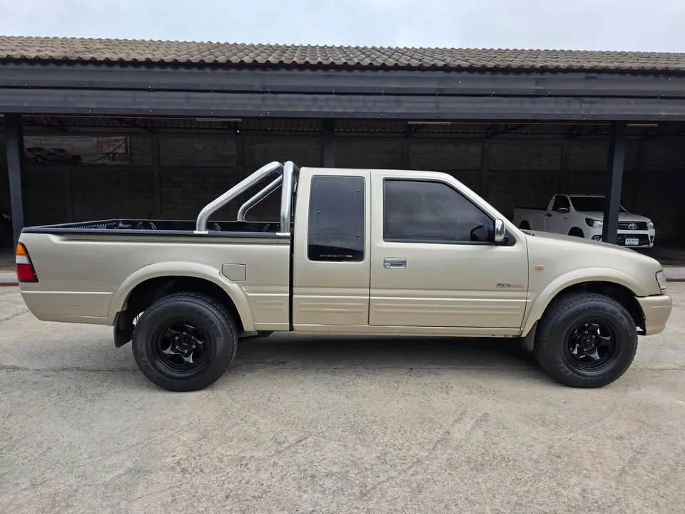 2001 Isuzu Faster Dragon Eyes III 2