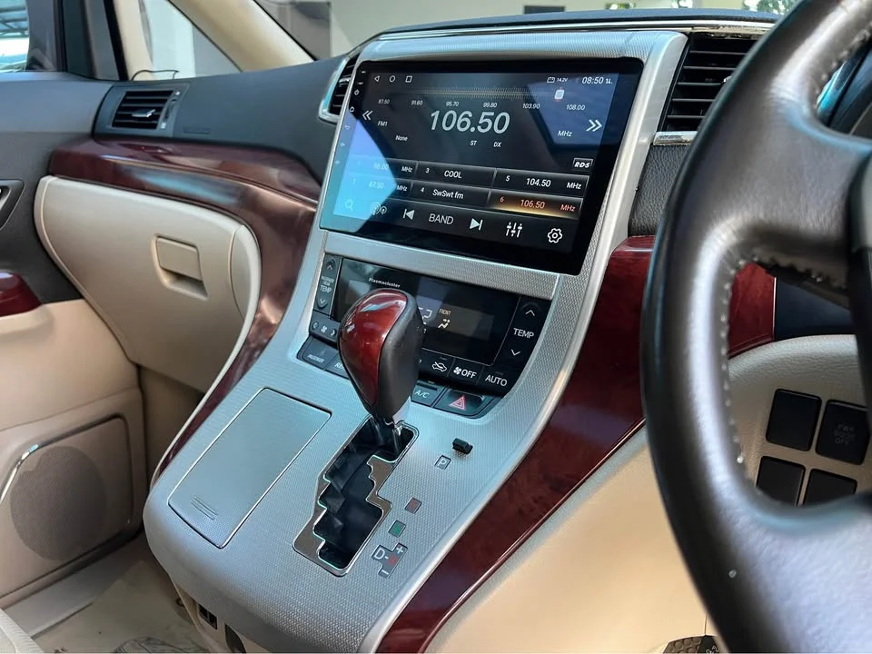 2011 Toyota Alphard, Vellfire II (AH20) 3