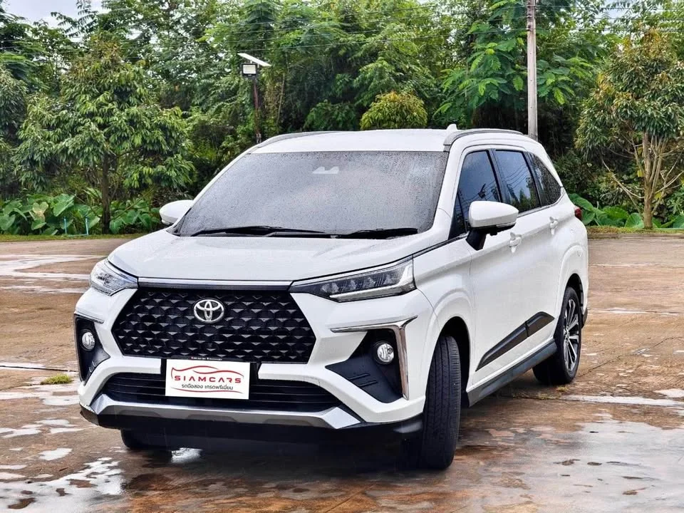 2023 Toyota Veloz III 2
