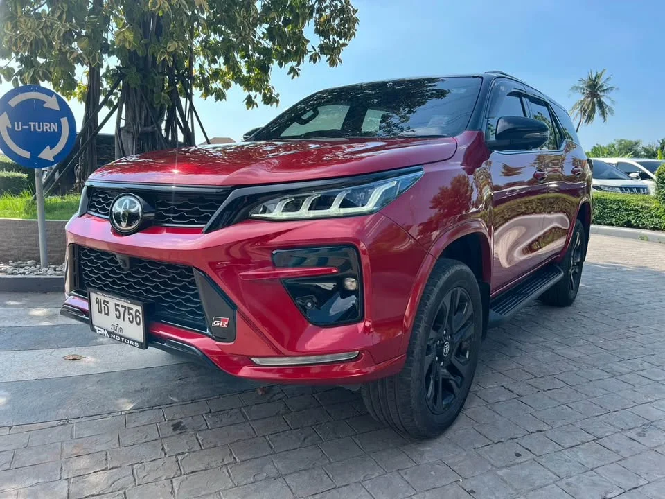 2024 Toyota Fortuner II 3