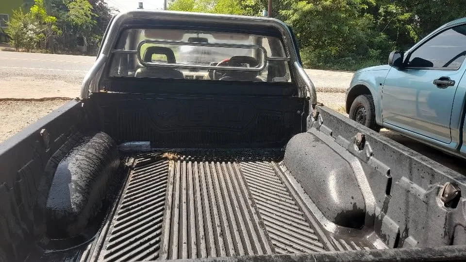 1994 Isuzu TFR III 3